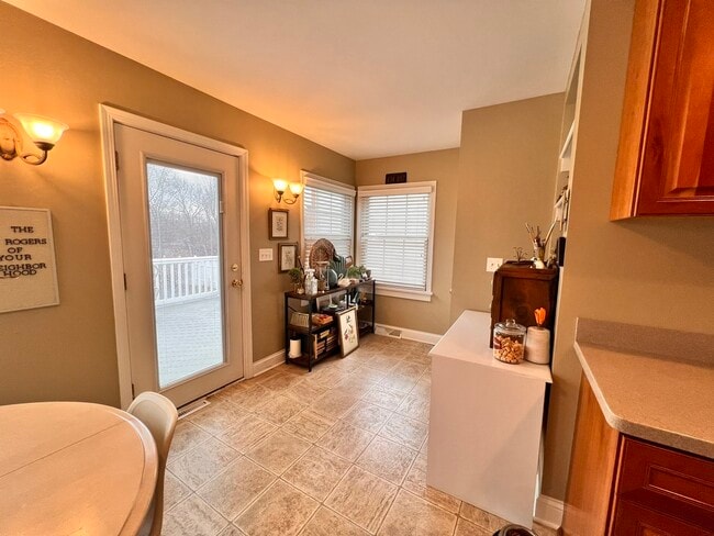 Photo - 1N261 Stacy Ct