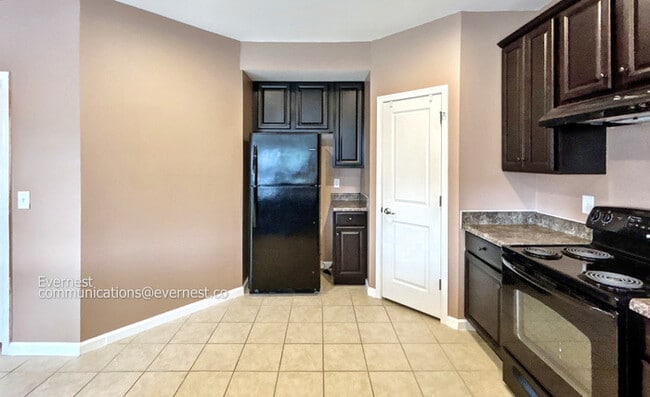 Photo - 1054 Countess Ln
