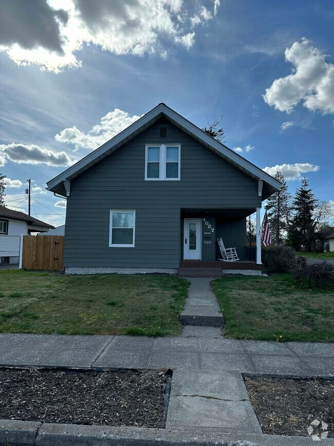 Building Photo - 4027 N Washington St Rental