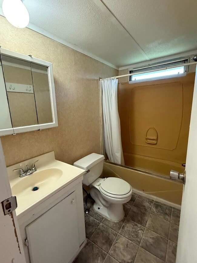 Photo - 2 bedroom, 1 bath Mobile Home