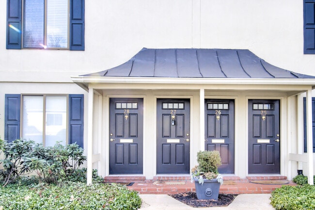 Building Photo - 411 W Conestoga Rd Unit 27