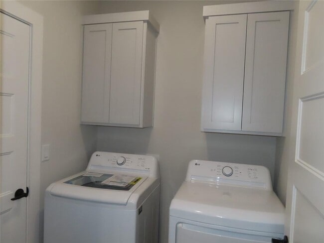 Photo - 1871 Lapis Ave