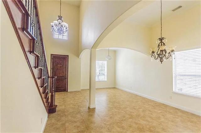 Photo - 2600 Almanzor Avenue