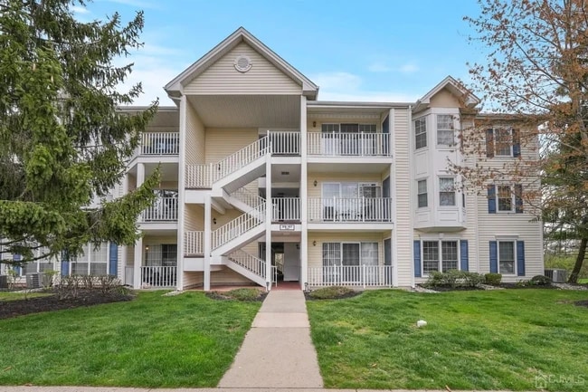 Photo - 45 Amethyst Way Unit Franklin Park 2 Bed Condo