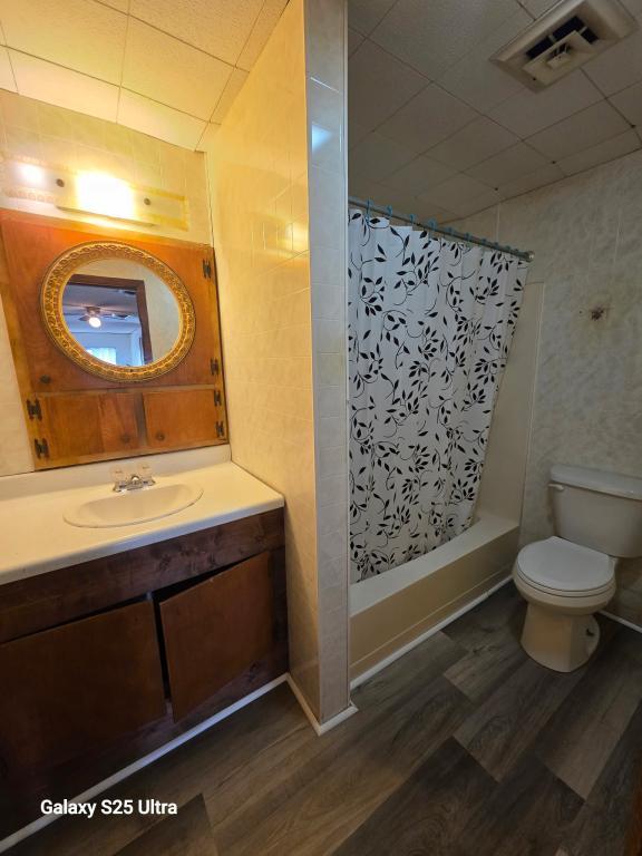 Photo - 371 W 12th St