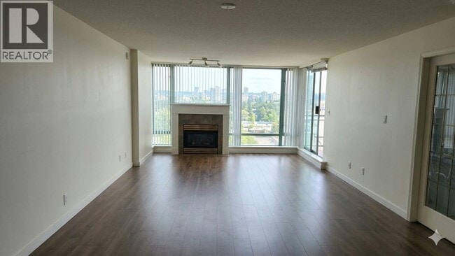 8 Laguna Ct Unit 902