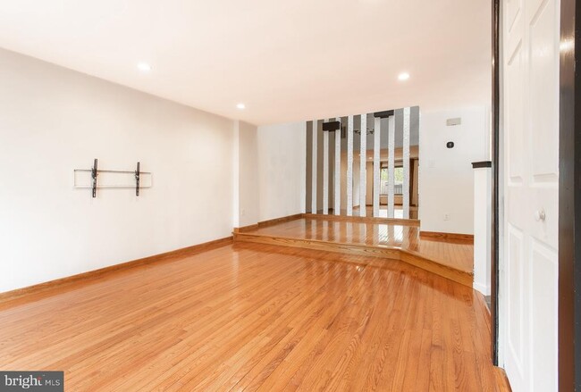 Photo - 18153 Tunstall Dr