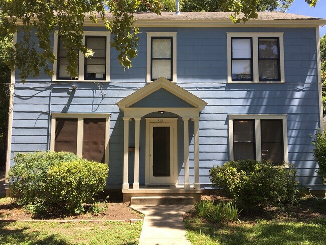 Photo - 812 E 30th St Unit 812 East 30th Street