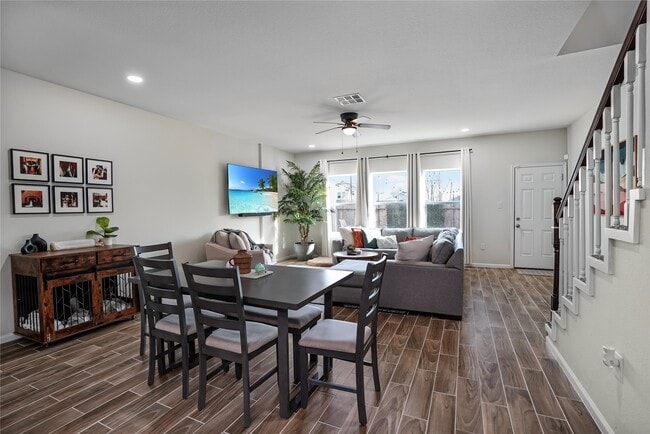 Photo - 7950 Blue St