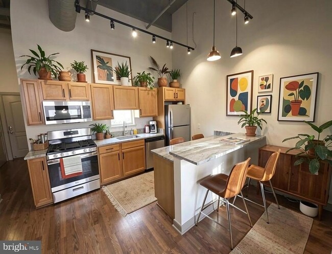 511 N Broad St Unit 1004