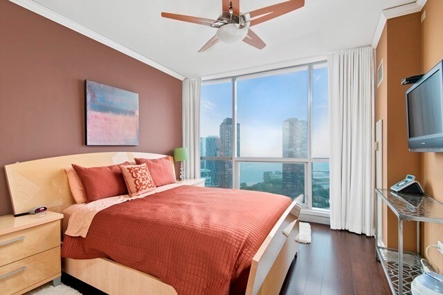 Photo - 420 E Waterside Dr