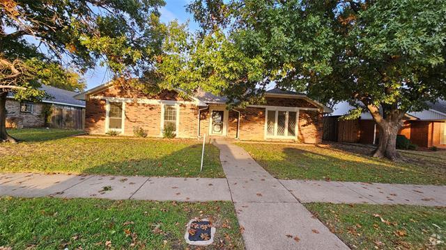 Building Photo - 1605 Century Oaks Dr Rental