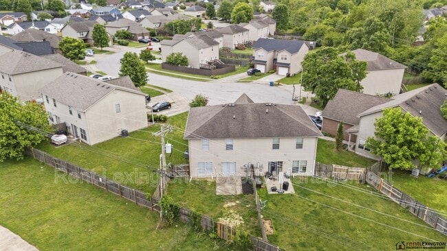 Photo - 136 Lowell Ct