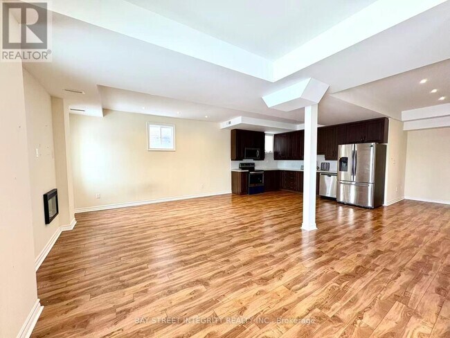 Photo - 53 Mancini Cres