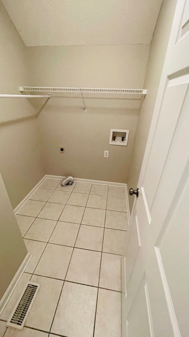 Photo - 2428 E University Dr Unidad #1601