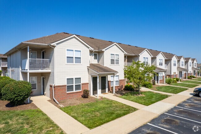 Building Photo - Danbury Court Apartments