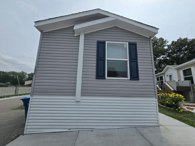 Building Photo - 184 Star Cir