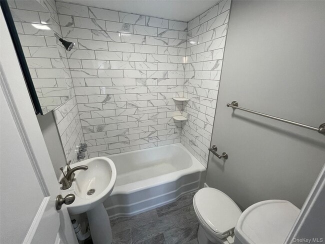 Photo - 21 Collegeview Ave Unit 21-4