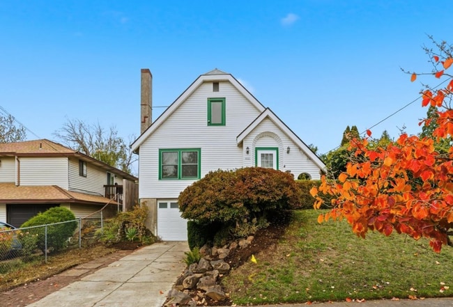 4005 SE Boise St