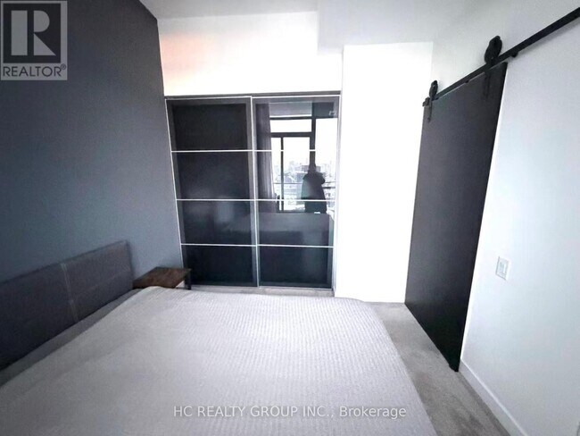 Photo - 33 Singer Ct Unité PH07