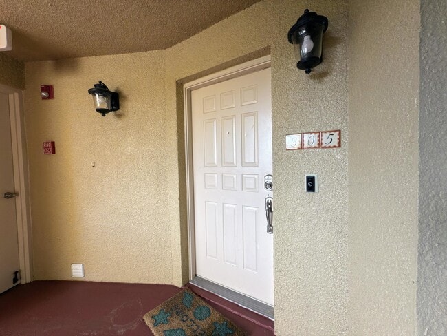 Photo - 700 Uno Lago Dr Unidad 305