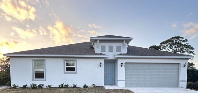 **STUNNING 4/2 HOME IN PALM BAY - **STUNNING 4/2 HOME IN PALM BAY