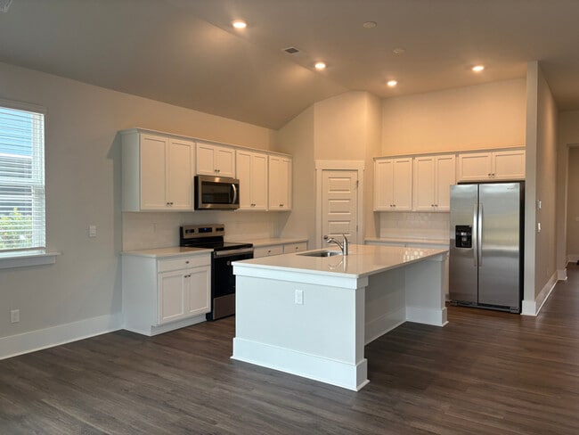 Photo - 5093 Roundhead Dr