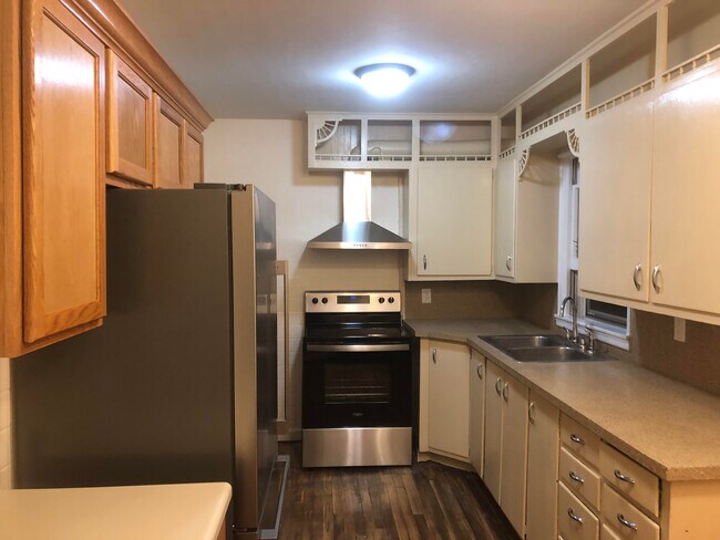 Photo - 801 N 10th St