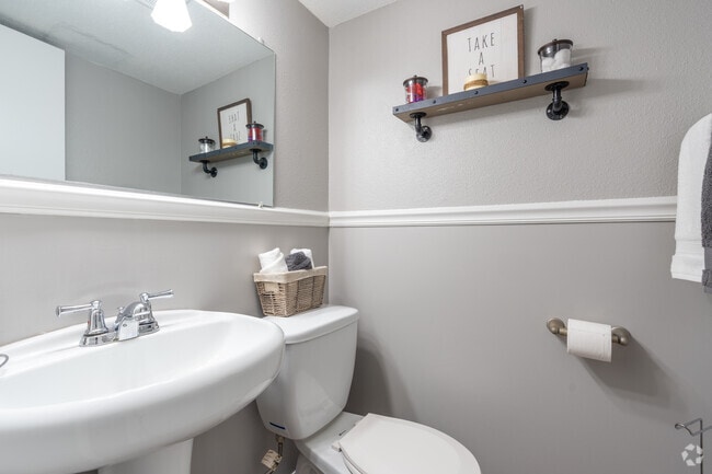 2BR,1.5BA - 1,075SF - Half Bath