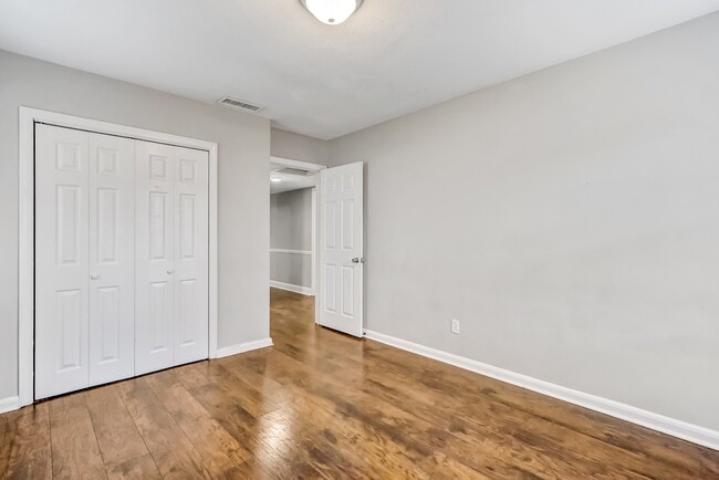 Photo - 5761 Lake Lucina Dr S