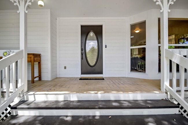 Photo - 7447 Hawkins Rd