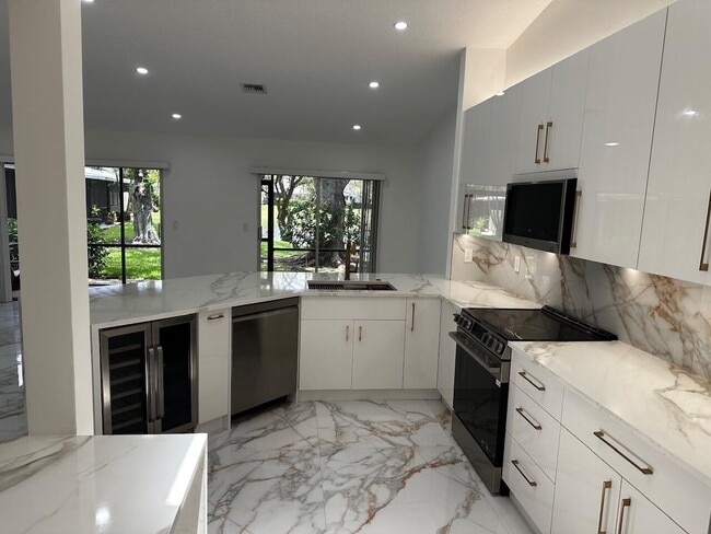 Photo - 2173 Discovery Cir W
