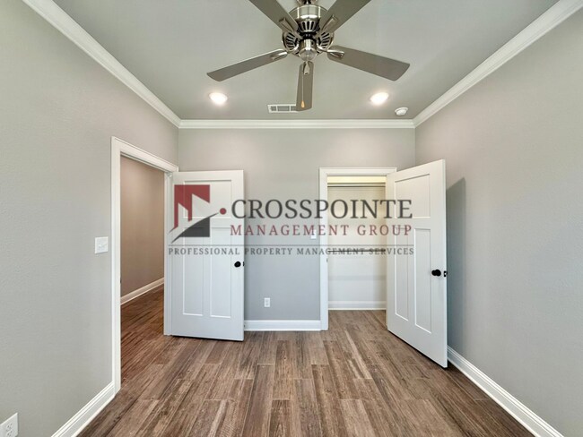 Photo - Beautiful 3 Bedroom 2 Bathroom Home!