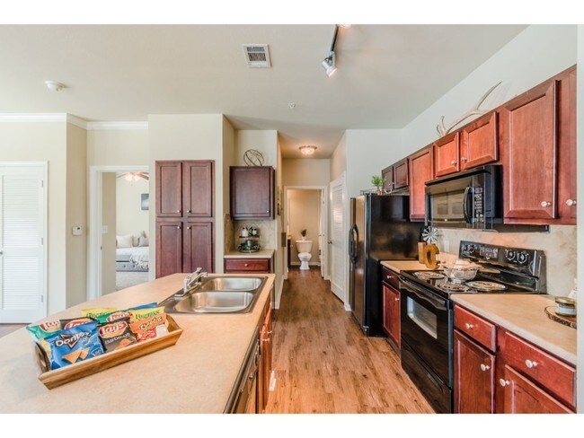Hunter's Cove Apartments