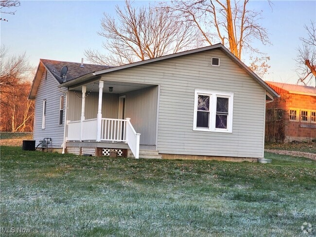 Building Photo - 5085 Frazeysburg Rd Rental