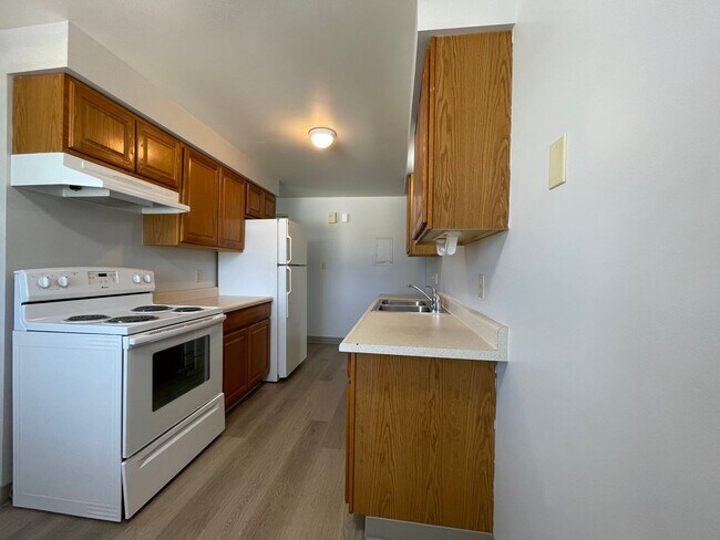 Photo - 1831 E Marshall Ave Unit 03
