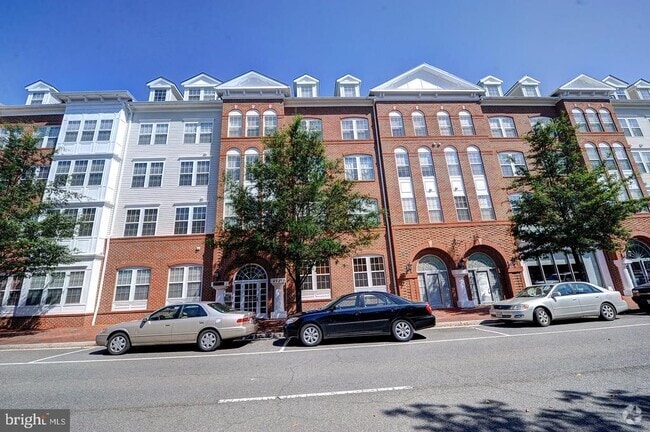 Building Photo - 4951 Brenman Park Dr Unit 101 Rental