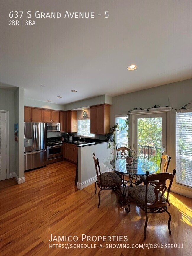 Photo - 637 S Grand Ave Unit 5