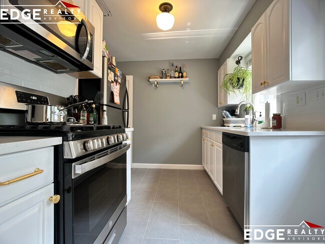 Building Photo - 114 Foster Terrace