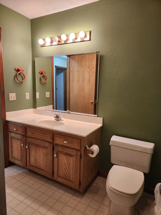 Photo - Southwest Springfield 3 Bed / 2 Bath Home with Garage – Pre-Leasing Now!