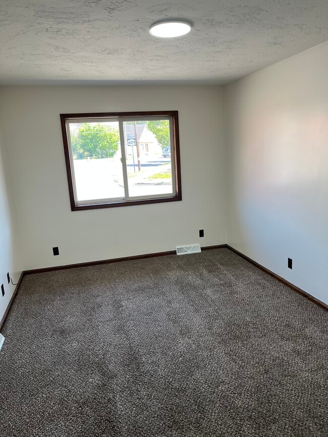 1096 Oliver St Unit C