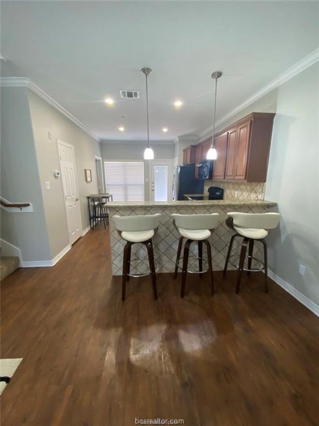 Photo - 4 Bedroom Lakeridge - Available May 2025!