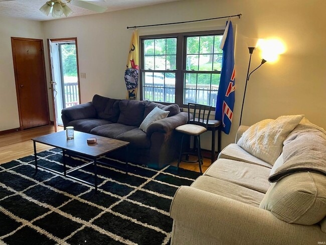 Photo - 417 S Swain Ave