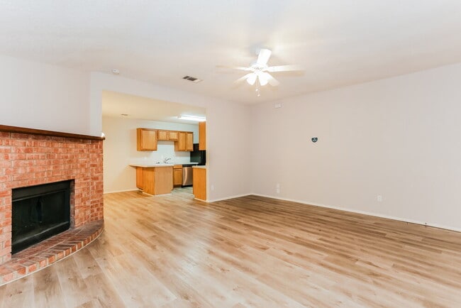 Photo - 526 Berryhill Dr