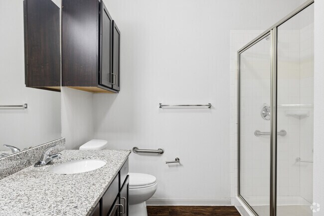 1 habitación, 1 baño - 773 pies cuadrados - Baño