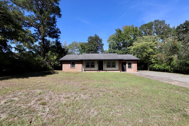 6 Hilliard Dr