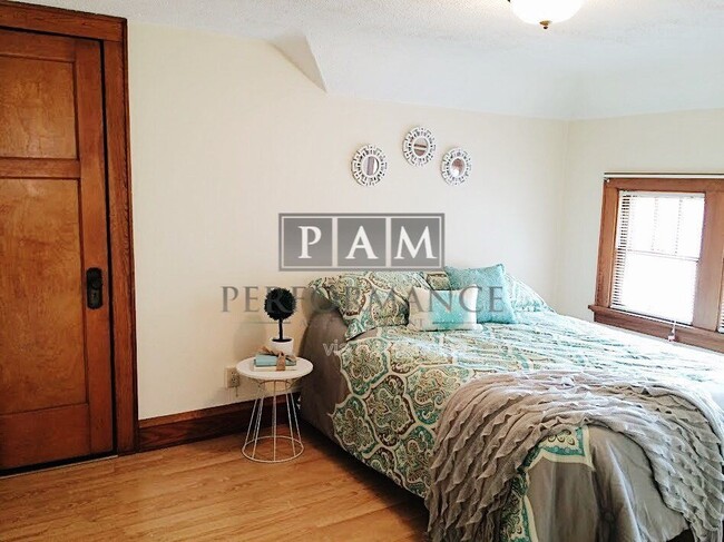 Photo - 1443 S 51st St