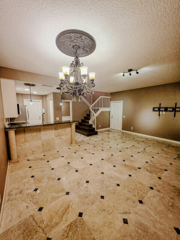 Photo - 43 Live Oak Cir