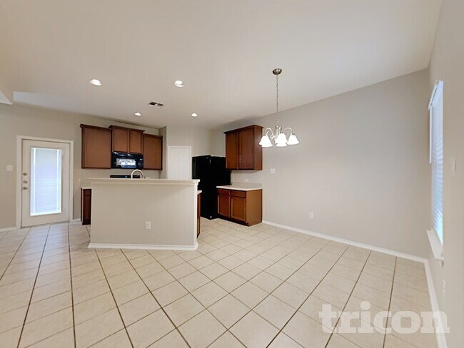 Photo - 3802 Bogie Way