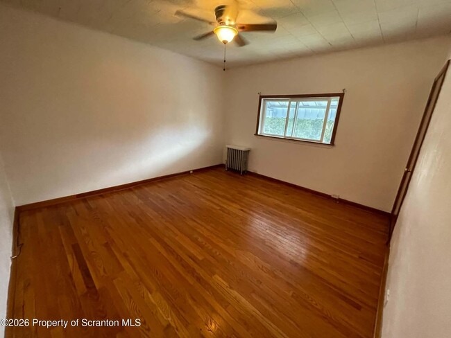 Photo - 313 N Apple St